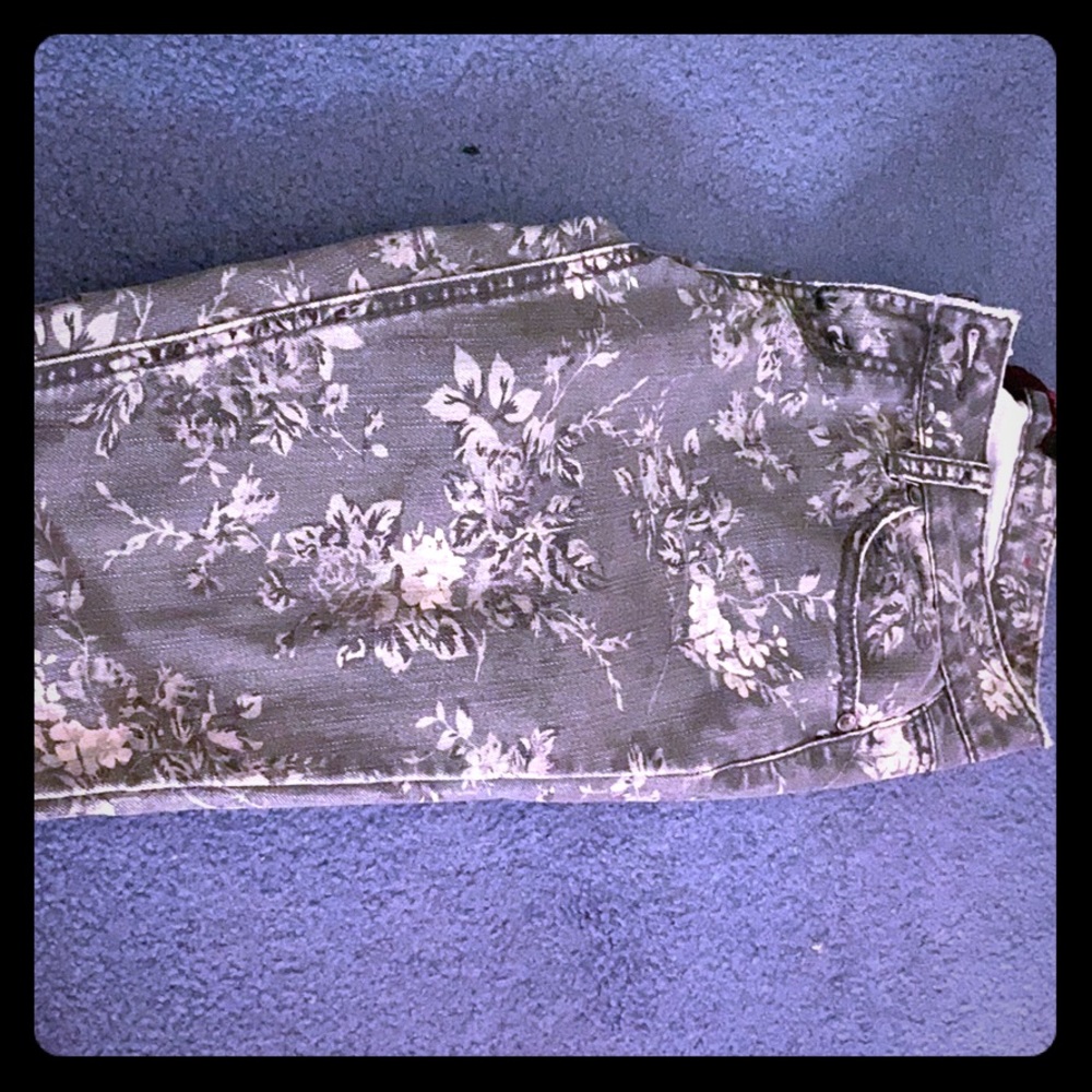 Flowered black jeans